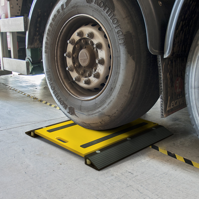 Floor-platform-for-lorries